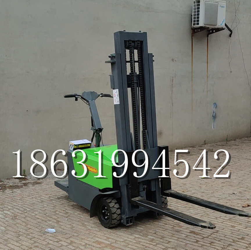 宜宾市优程全电动叉车插腿式堆高车液压装卸车1.5吨升高小型站驾式铲车