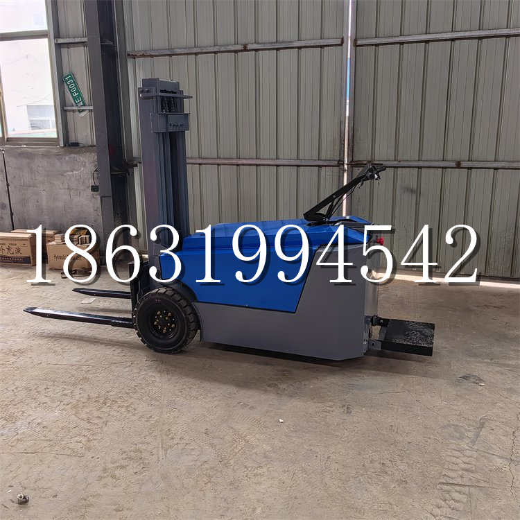 宜宾市全电动叉车插腿式堆高车液压装卸车1.5吨升高小型站驾式铲车